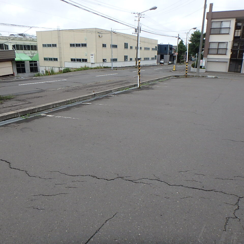 ダイソー白石店駐車スペース施工前